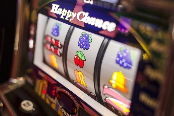 Hip Hop Panda game interface showing reel layout and paytable